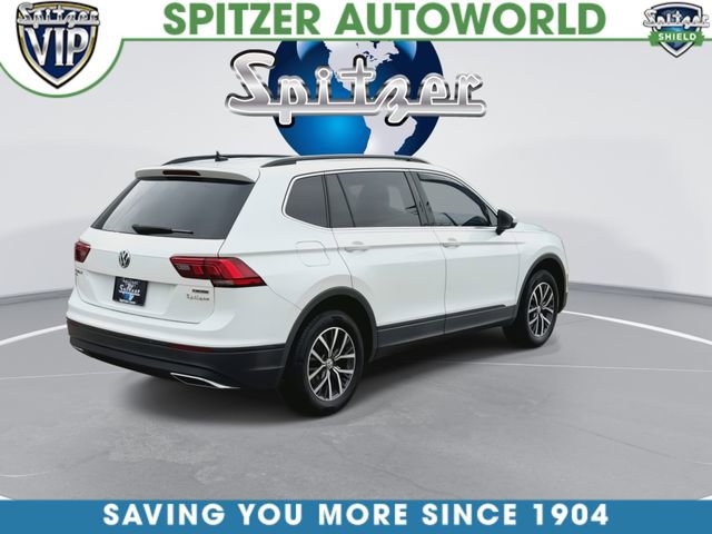 Used 2019 Volkswagen Tiguan SE w/ Panoramic Sunroof Package image 9