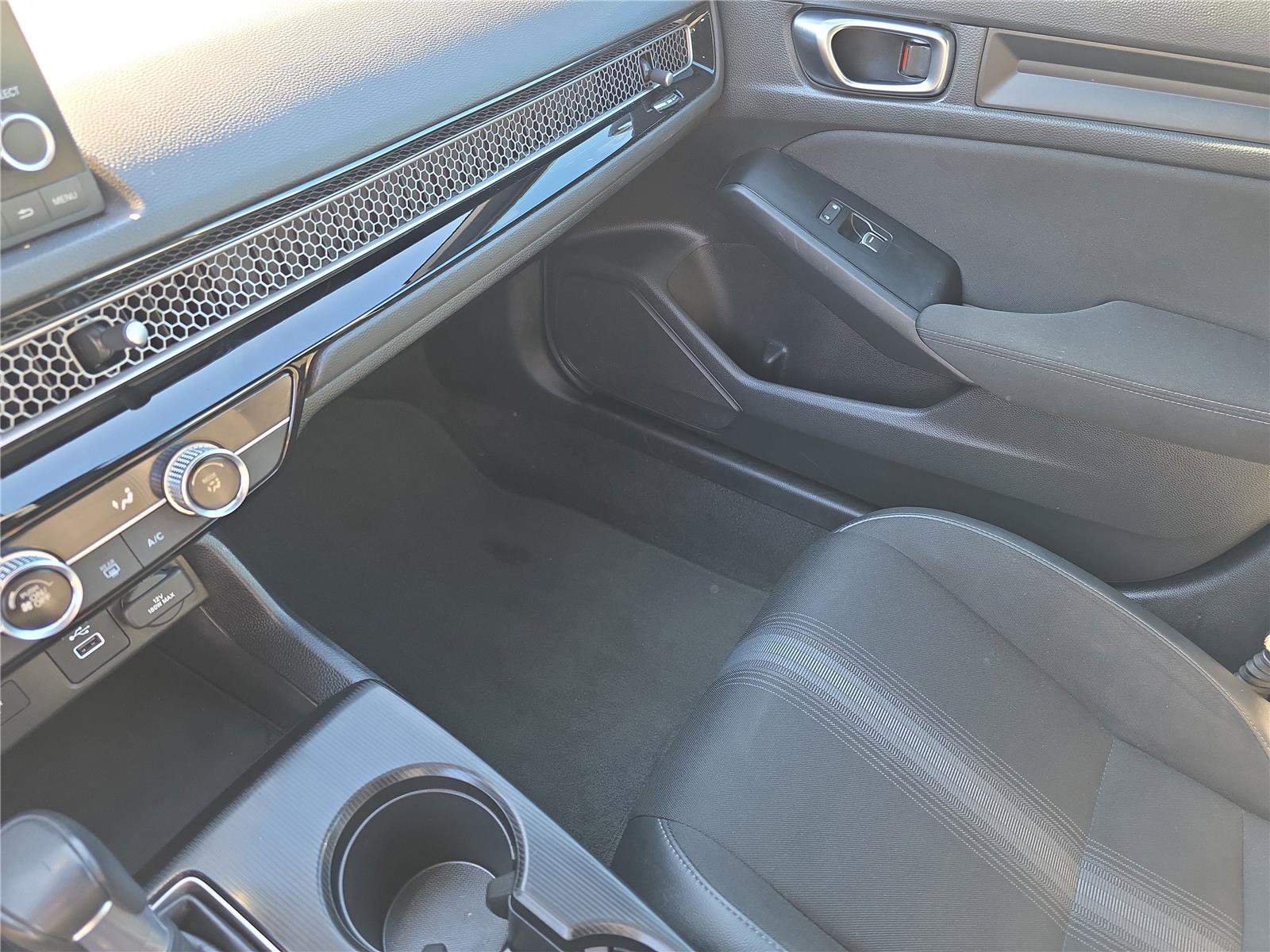 Used 2024 Honda Civic Sport image 25