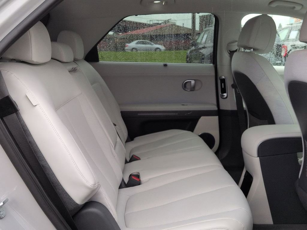Used 2024 Hyundai Ioniq 5 Limited image 29