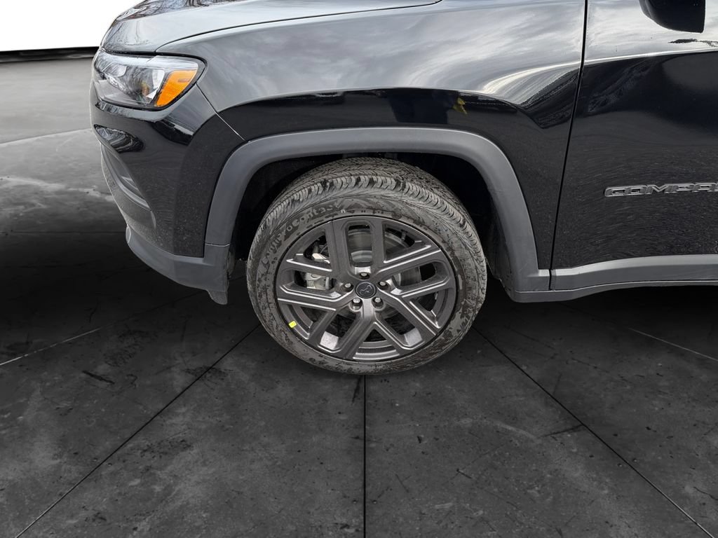 New 2026 Jeep Compass Latitude AWD/4WD image 14