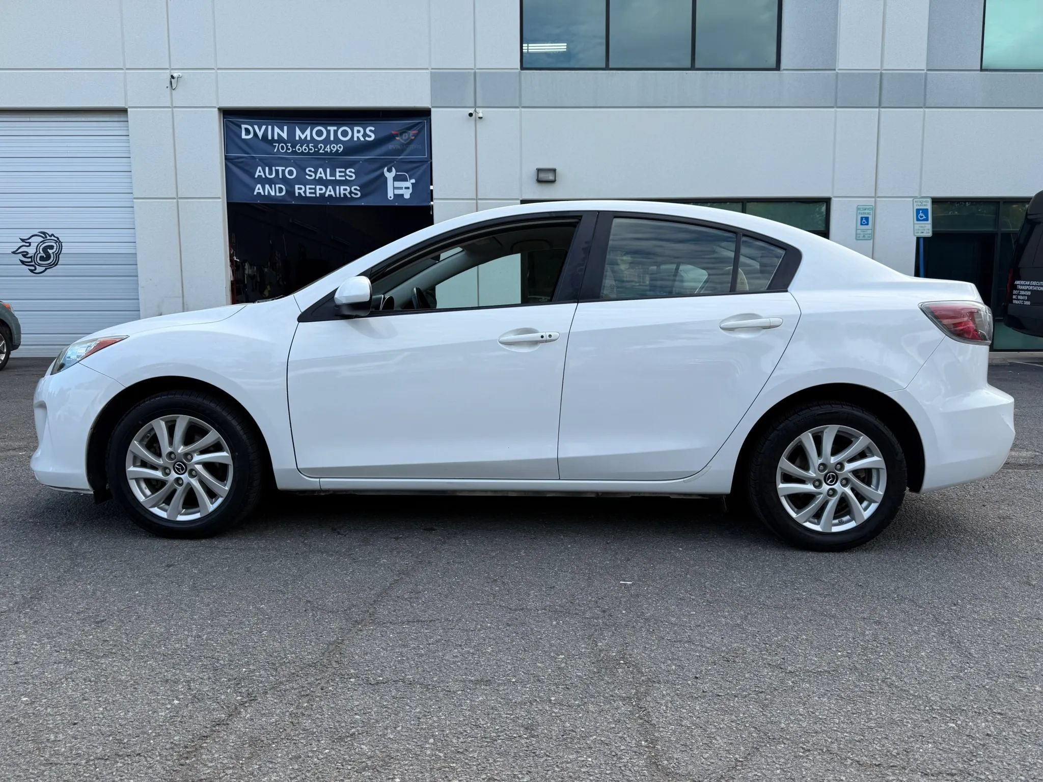 Used 2013 MAZDA MAZDA3 i Touring FWD image 10