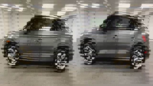 Used 2020 Audi Q5 2.0T Titanium Premium Plus w/ Premium Plus Package image 5