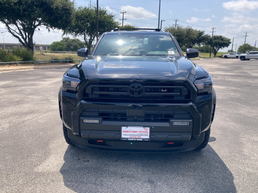 New 2026 Toyota 4Runner SR5 AWD/4WD image 2