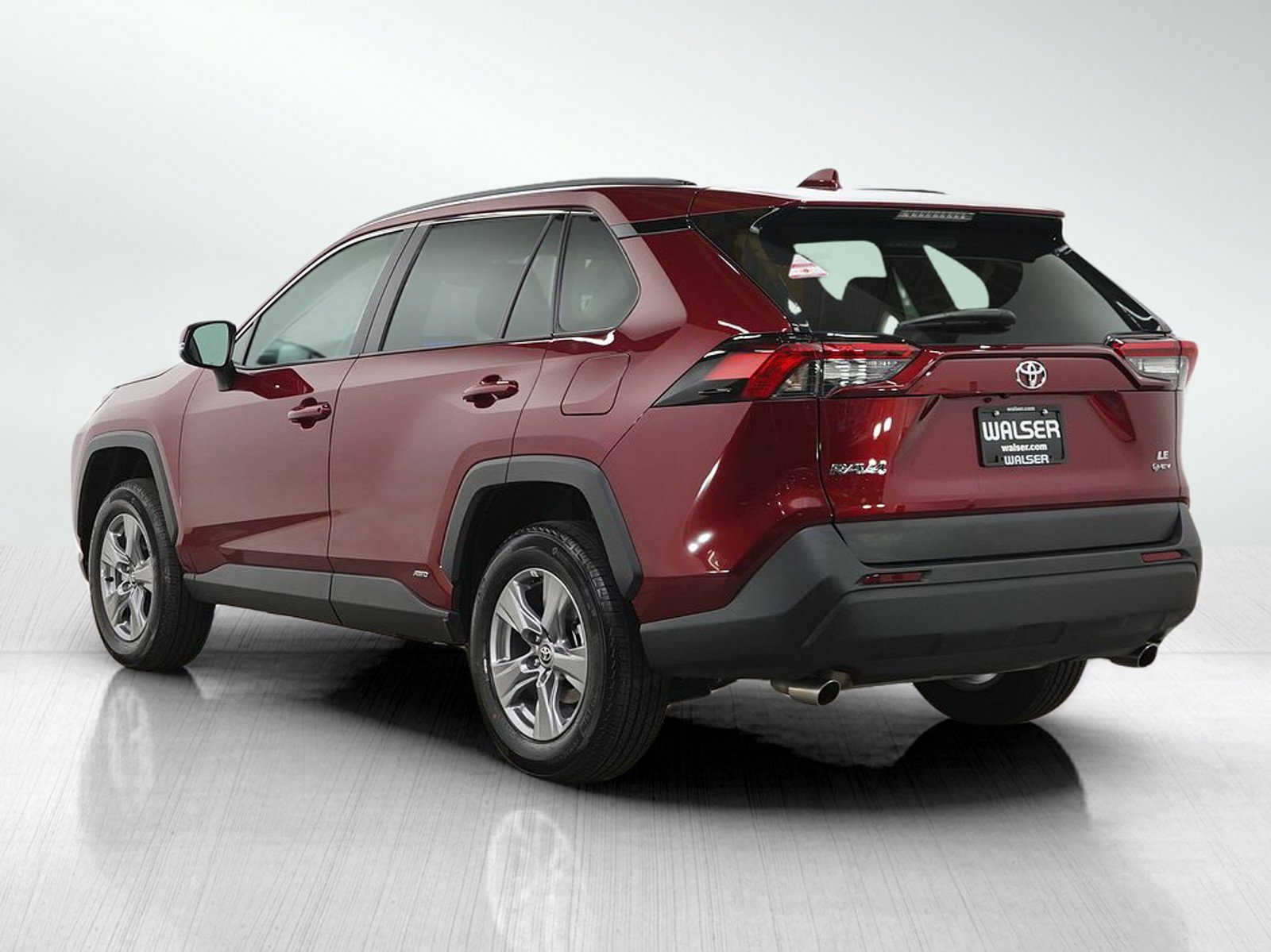 Used 2025 Toyota RAV4 LE AWD/4WD image 3