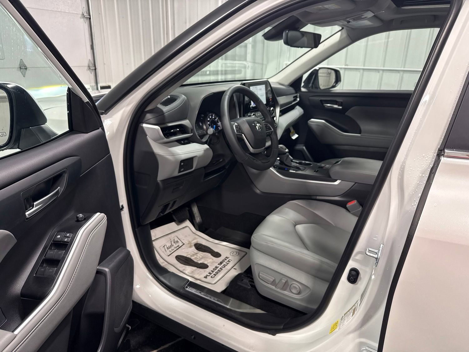 New 2026 Toyota Highlander XLE AWD/4WD image 20