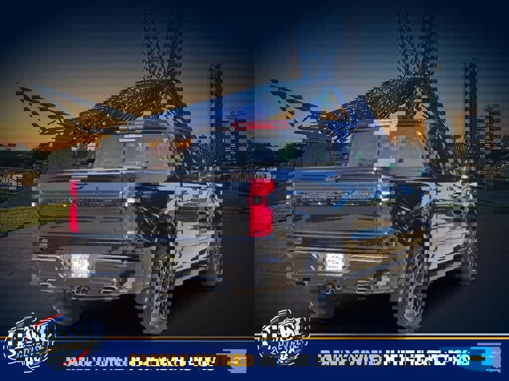 New 2026 Chevrolet Silverado 1500 High Country w/ Midnight Edition image 6