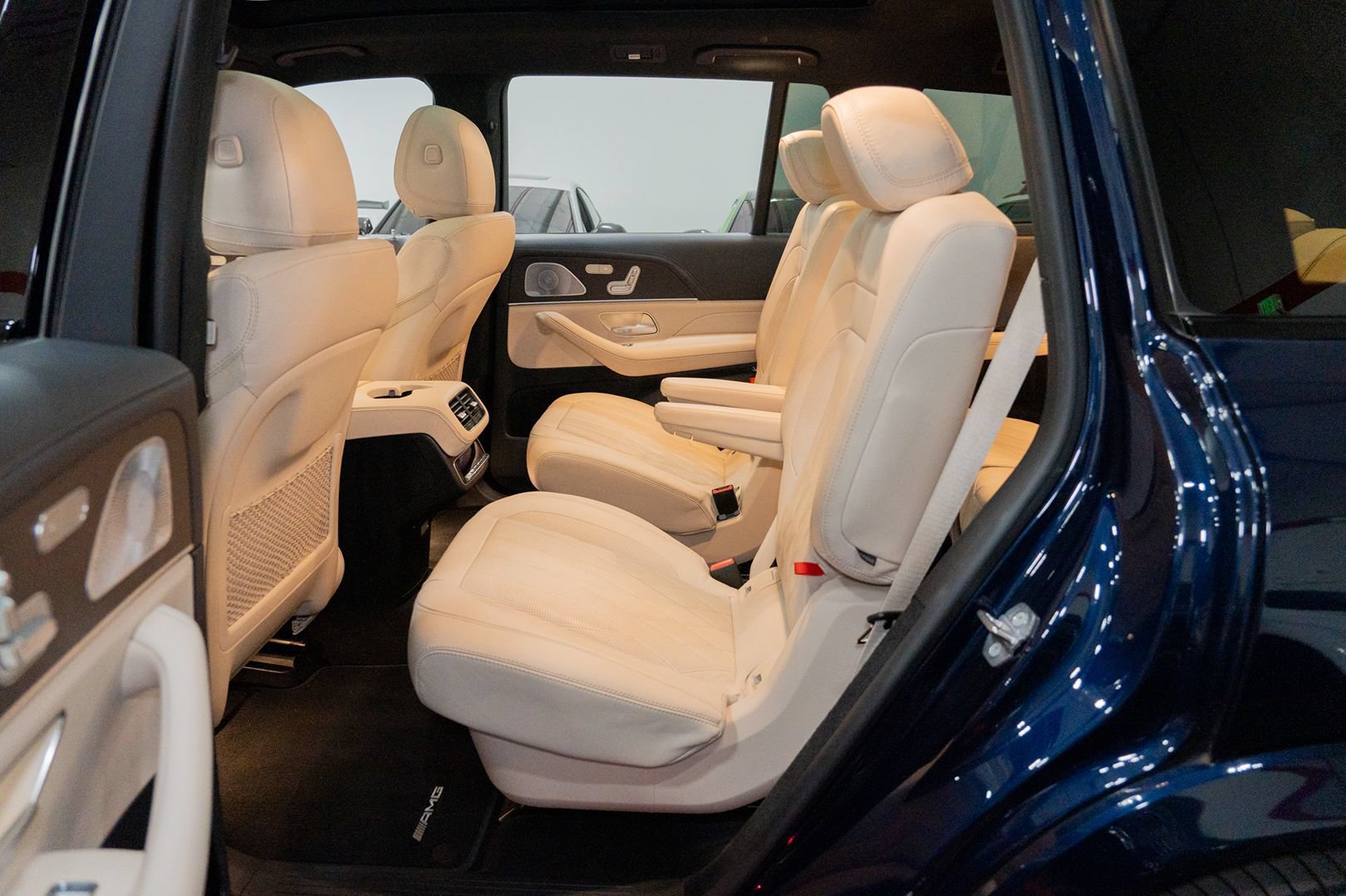 Used 2021 Mercedes-Benz GLS 63 AMG 4MATIC image 27