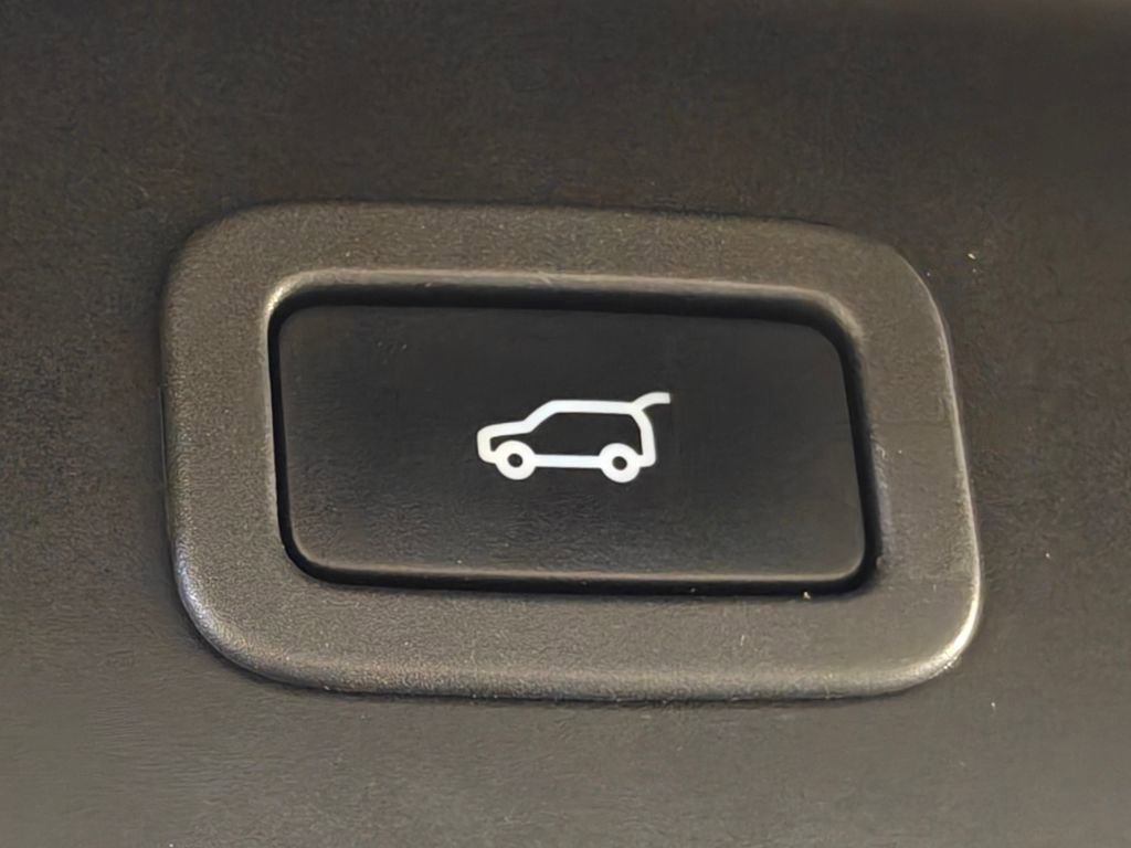 Used 2017 Land Rover Range Rover Supercharged image 40