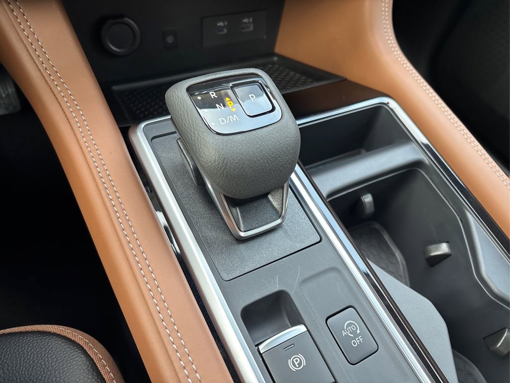 New 2025 Nissan Pathfinder Platinum w/ Lighting Package (N92) image 33