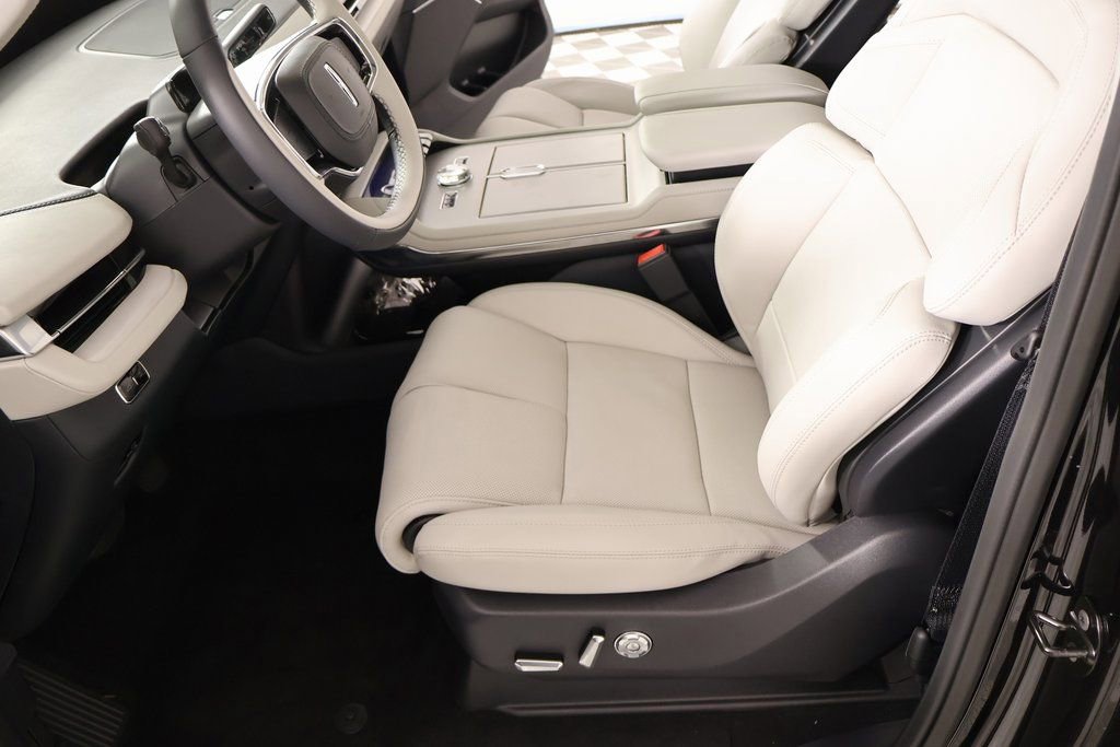 New 2025 Lincoln Navigator Reserve image 11