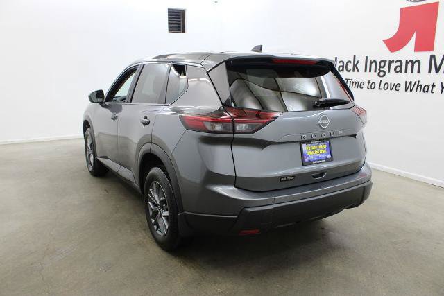 Certified 2026 Nissan Rogue S FWD image 3