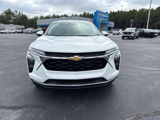 New 2025 Chevrolet Trax LT w/ Driver Confidence Package image 8