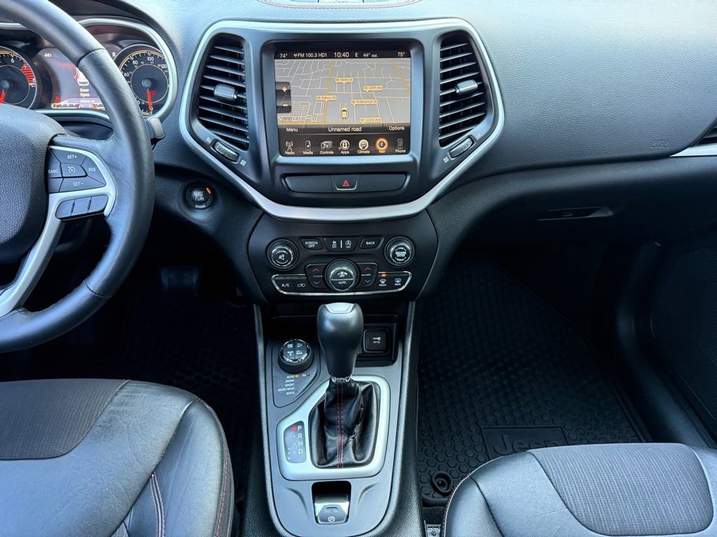 Used 2016 Jeep Cherokee Trailhawk w/ Comfort/Convenience Group image 23