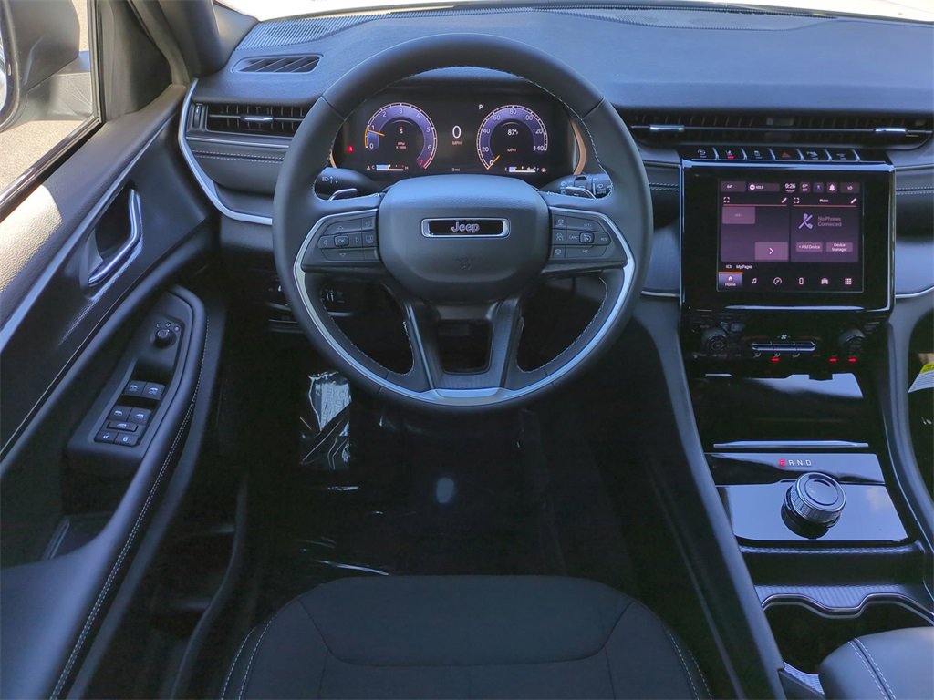 New 2025 Jeep Grand Cherokee Laredo image 16