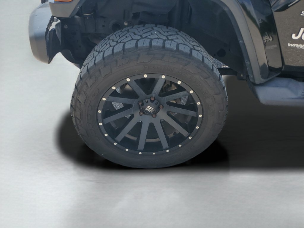 Used 2019 Jeep Wrangler Unlimited Sahara AWD/4WD image 26
