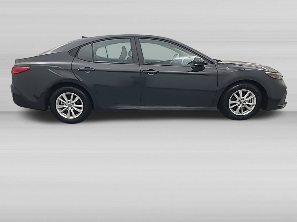 Used 2025 Toyota Camry LE FWD image 3