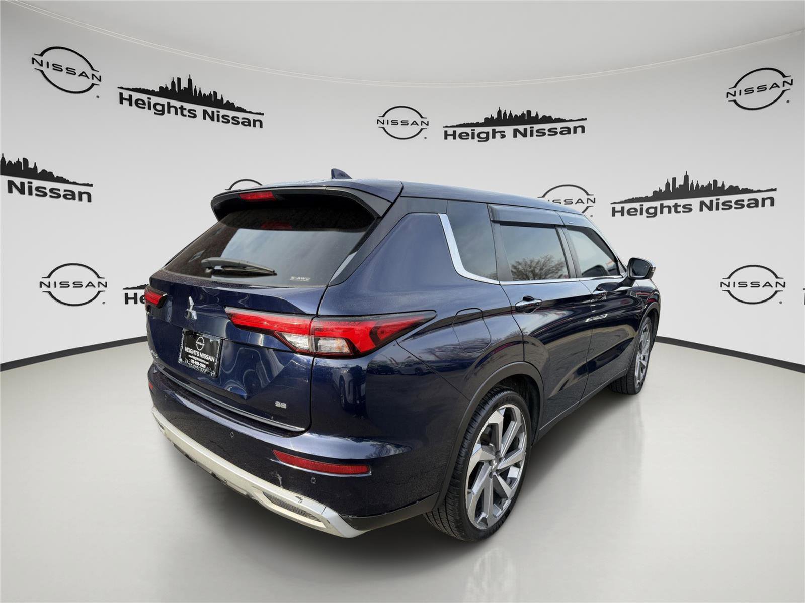 Used 2022 Mitsubishi Outlander SE image 5