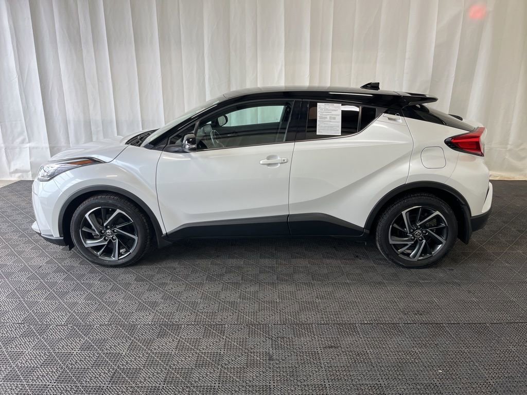 Used 2022 Toyota C-HR Limited FWD image 27