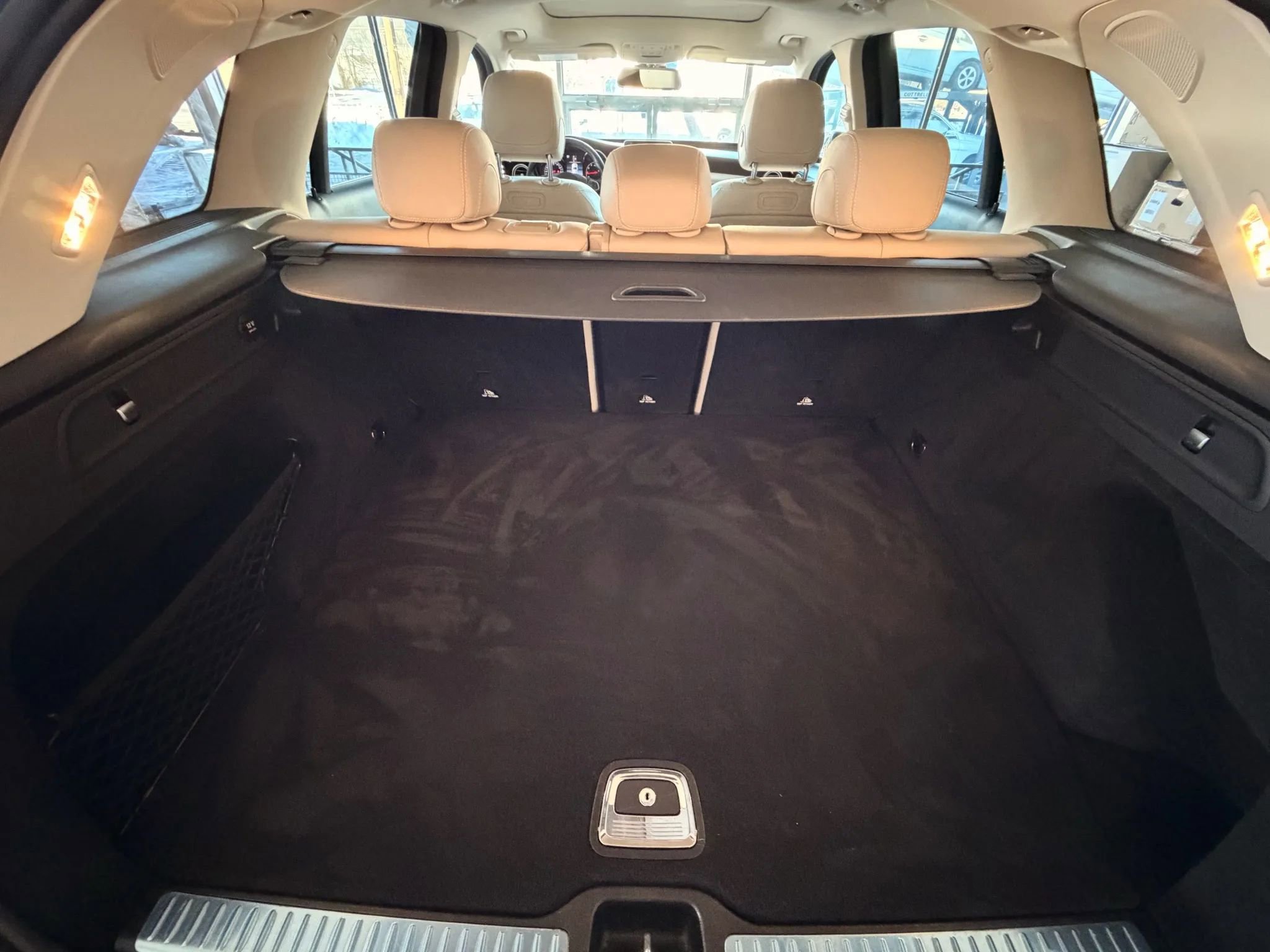 Used 2019 Mercedes-Benz GLC 300 4MATIC image 17