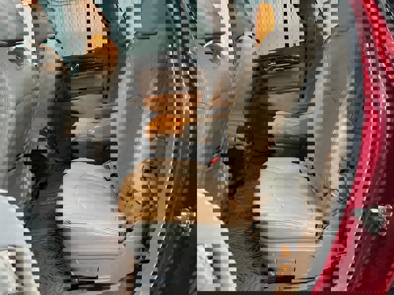 Used 2013 Buick Enclave Leather image 18