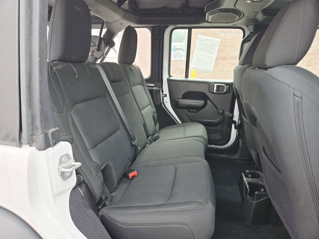 Used 2018 Jeep Wrangler Unlimited Sport image 15