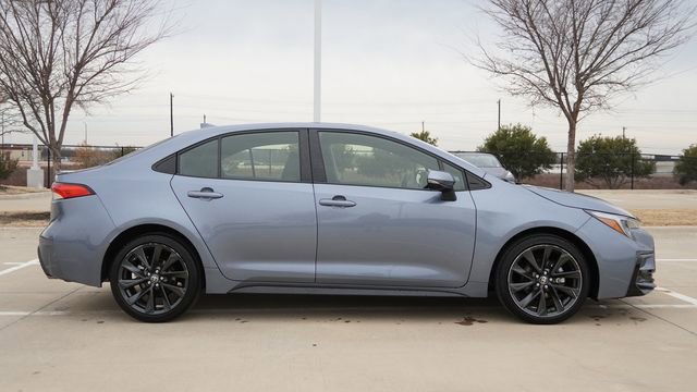 Used 2024 Toyota Corolla SE w/ SE Premium Package image 10