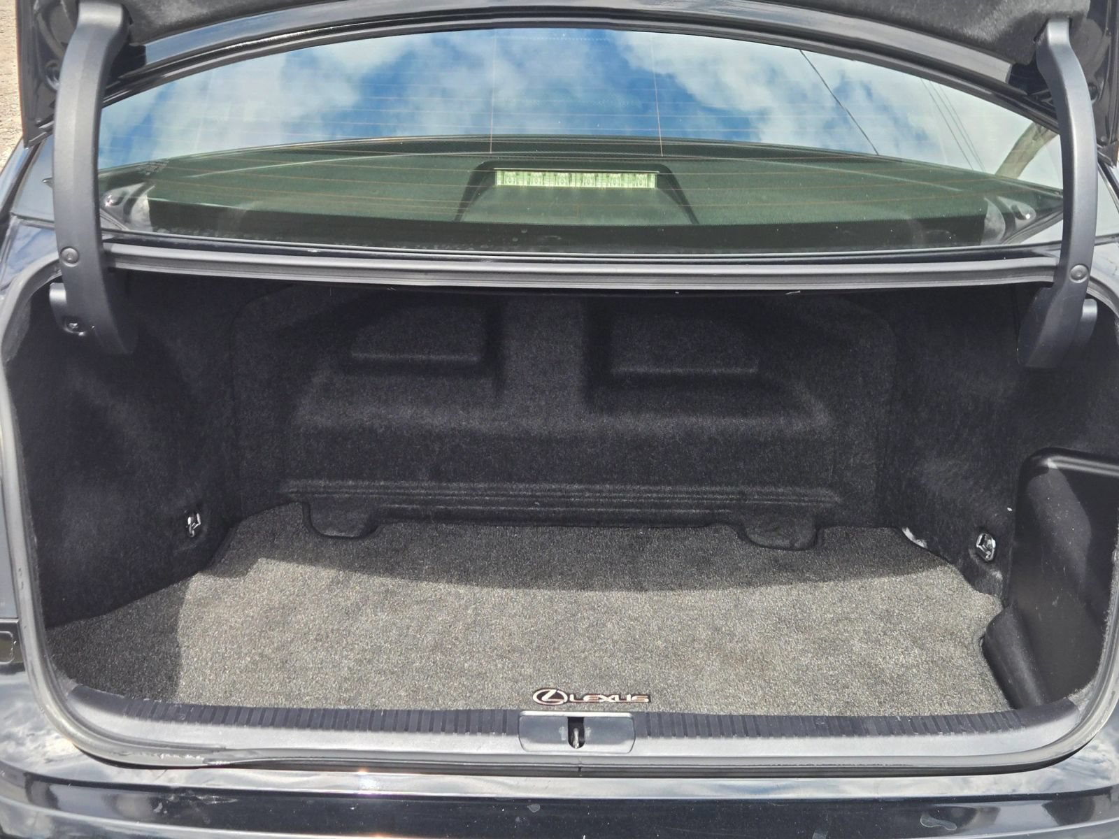 Used 2014 Lexus ES 300h w/ Luxury Package w/Bamboo Trim FWD image 12