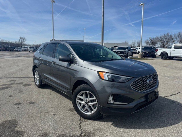 Used 2024 Ford Edge SEL w/ Convenience Package