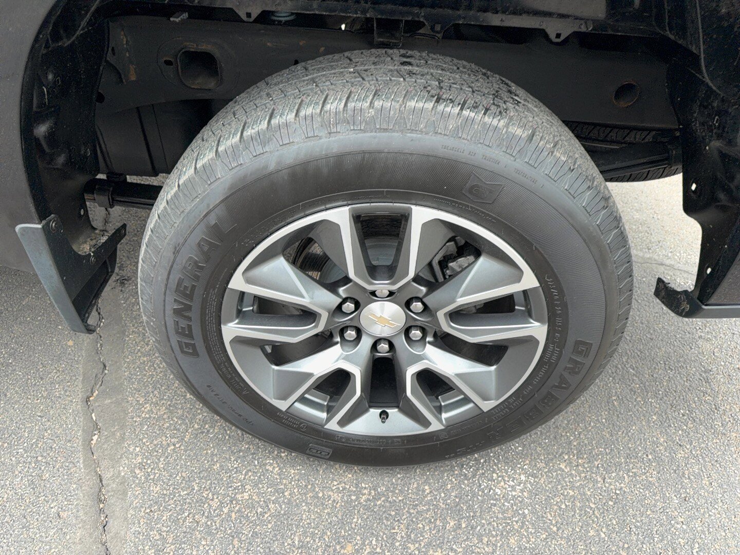 Used 2024 Chevrolet Silverado 1500 LT image 9