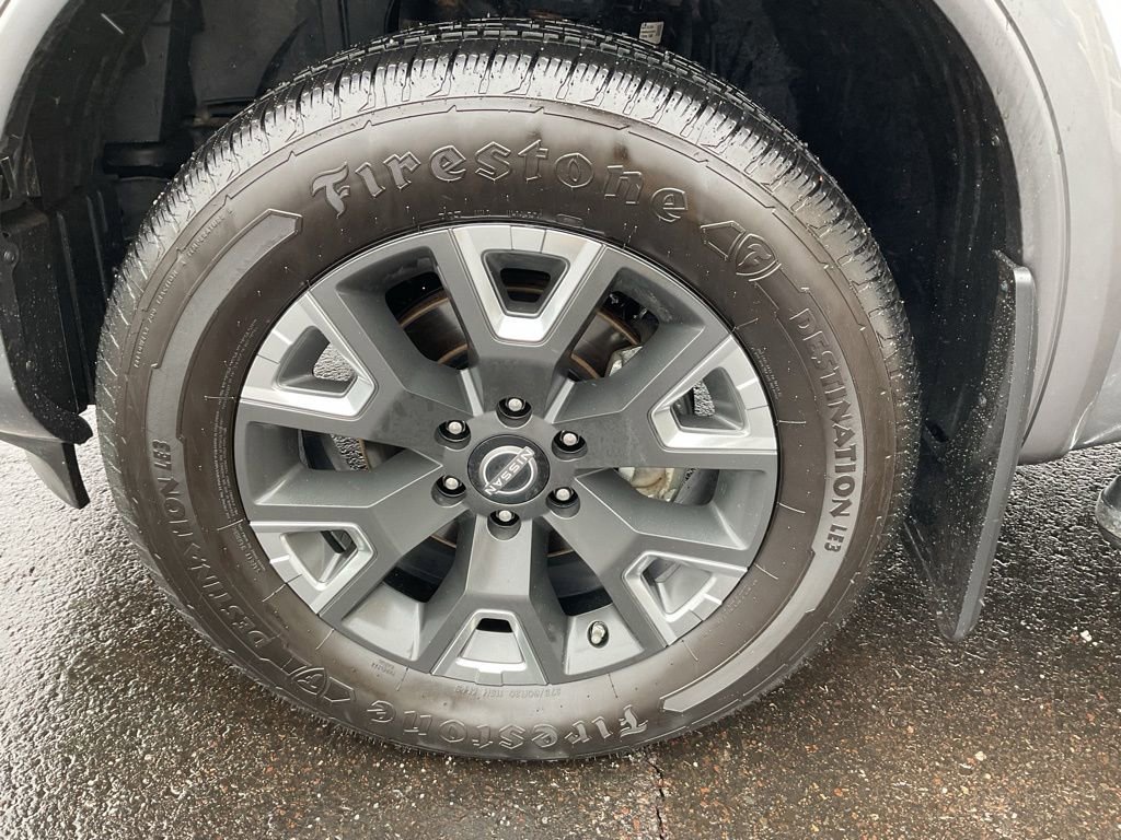 Used 2024 Nissan Titan Platinum Reserve w/ Moonroof Package image 9