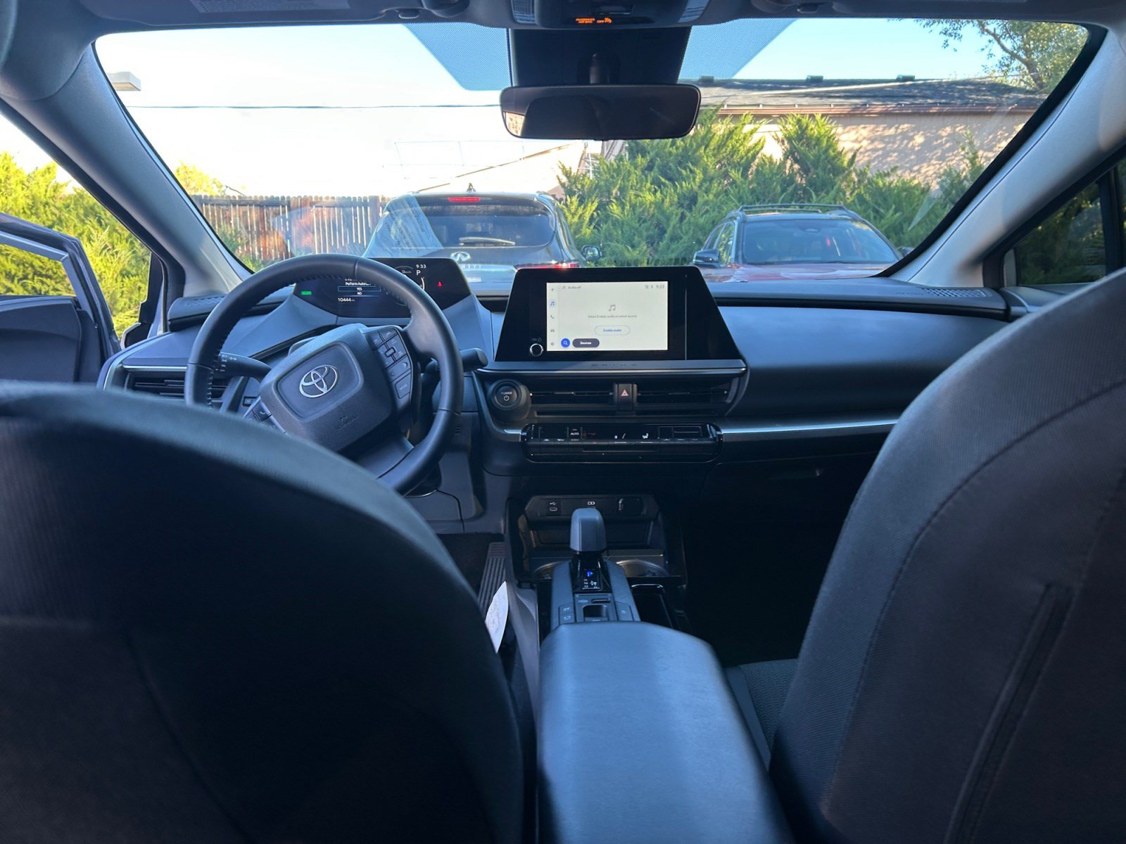 Used 2025 Toyota Prius LE AWD/4WD image 19