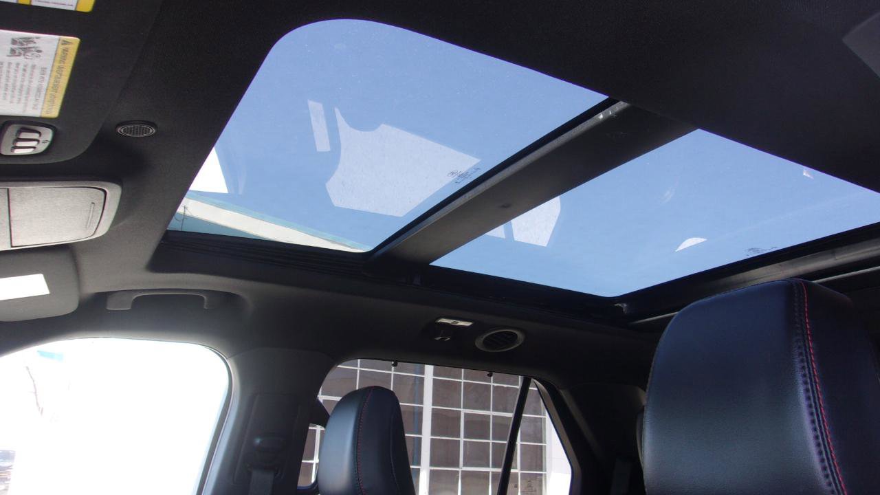 Used 2025 Ford Explorer ST image 14