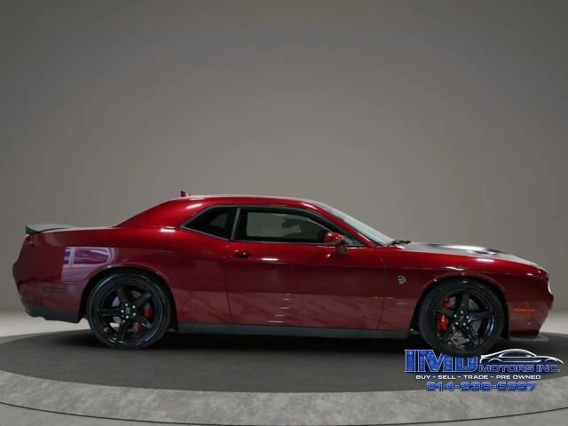 Used 2017 Dodge Challenger SRT Hellcat RWD image 7