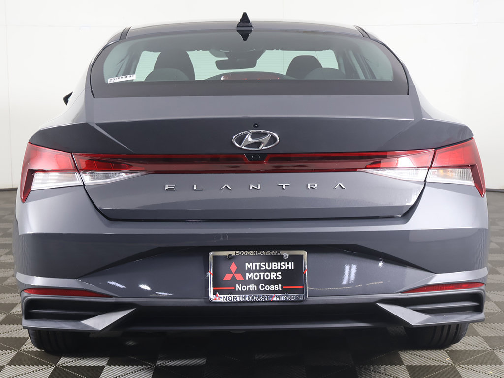 Used 2023 Hyundai Elantra SEL w/ Winter Weather Package FWD image 12