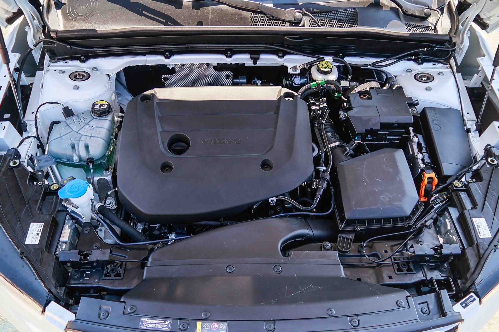 Used 2025 Volvo XC40 B5 Core AWD/4WD image 31