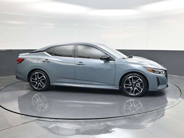 Used 2024 Nissan Sentra SR w/ SR Premium Package image 2