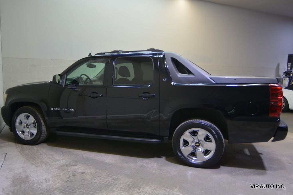 Used 2007 Chevrolet Avalanche LT w/ LT Preferred Equipment Group image 30