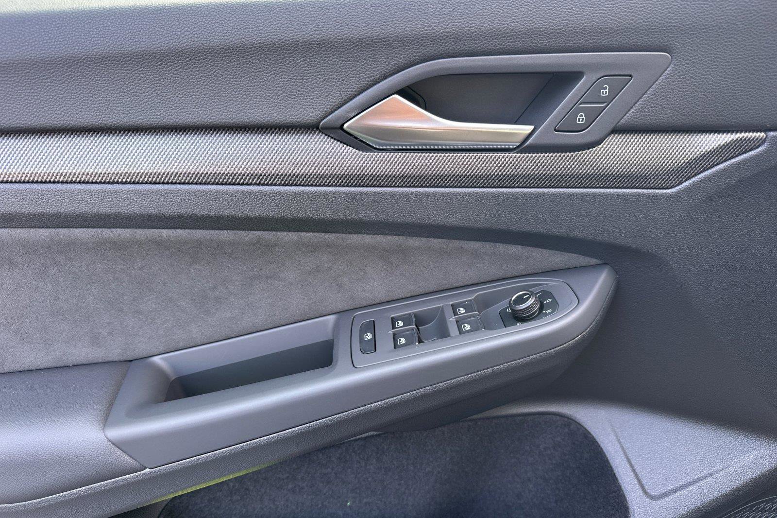 New 2026 Volkswagen Golf SE image 10