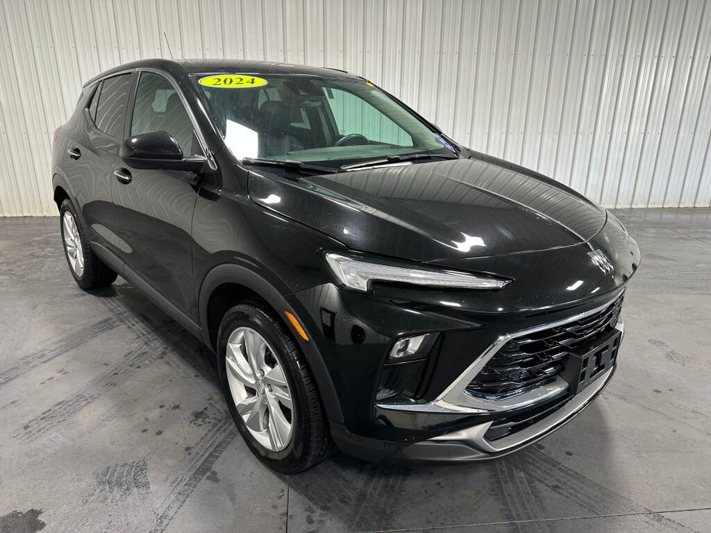 Used 2024 Buick Encore GX Preferred image 2