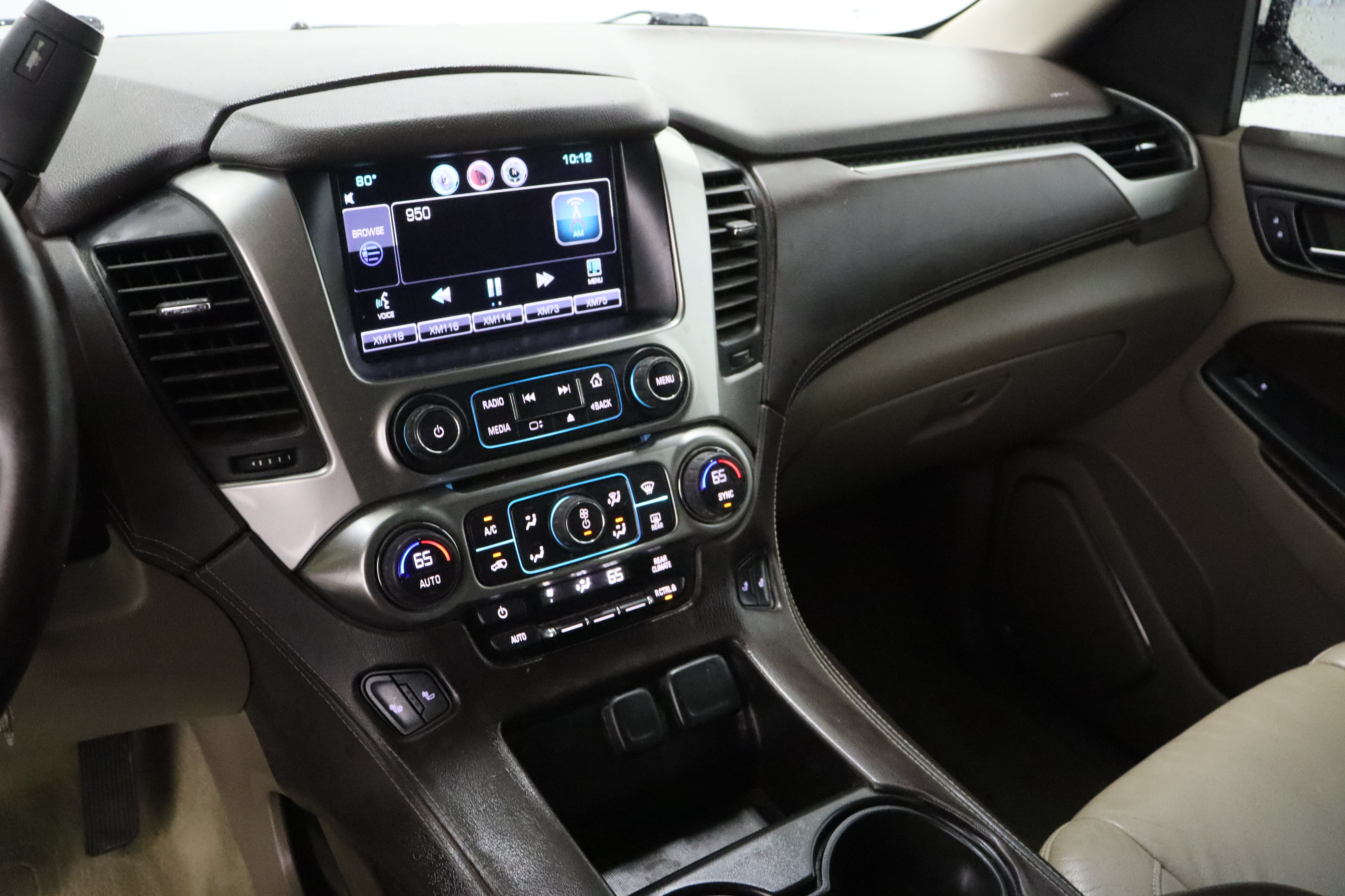 Used 2015 Chevrolet Suburban LT RWD image 16