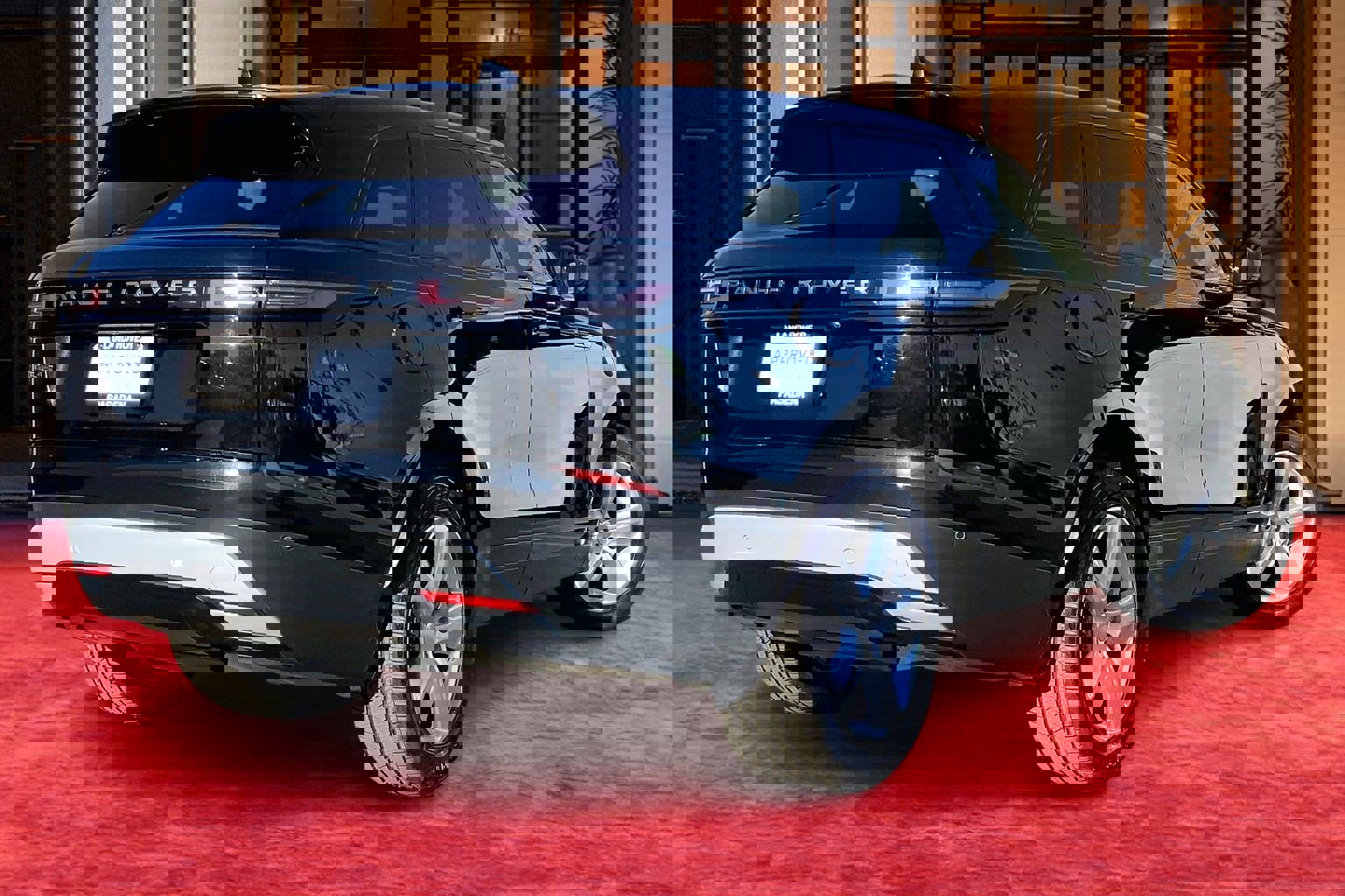 Used 2025 Land Rover Range Rover Velar S image 11