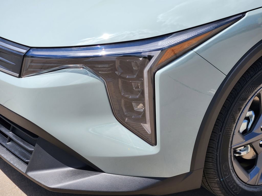 New 2026 Kia K4 LXS image 6