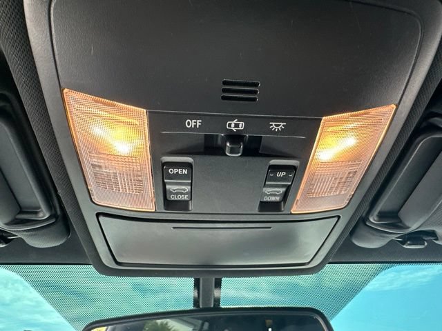 Used 2016 Toyota RAV4 SE FWD image 12