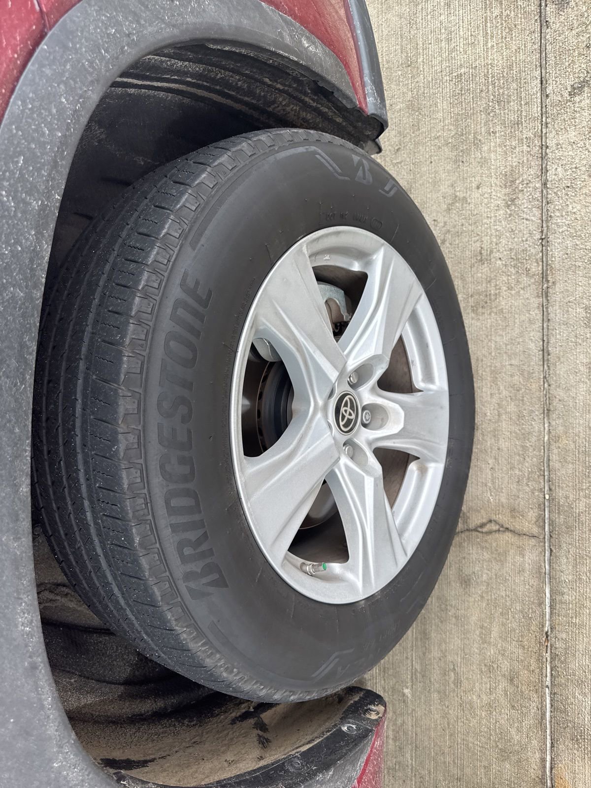 Used 2021 Toyota Highlander LE FWD image 9