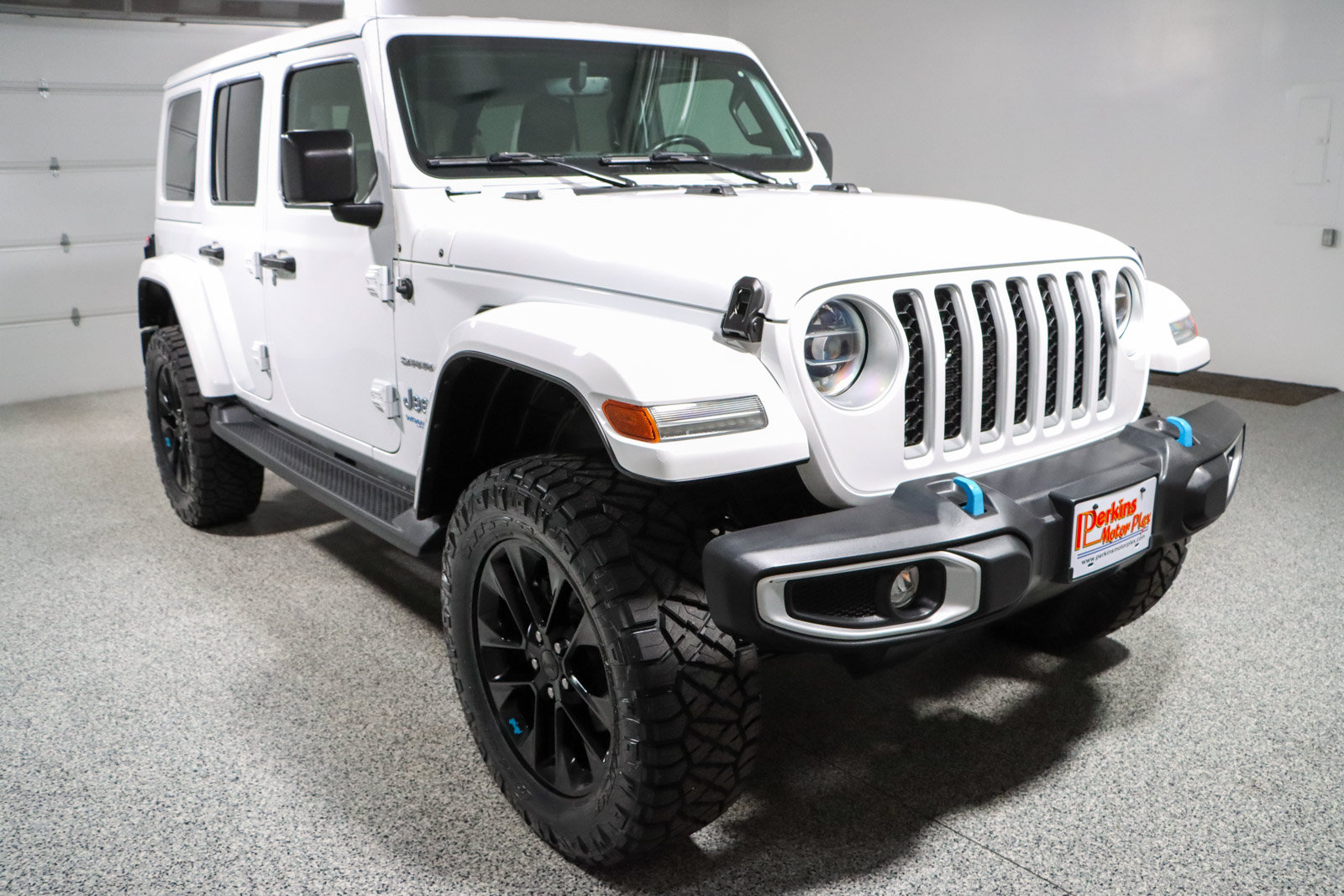 Used 2022 Jeep Wrangler Unlimited Sahara w/ Cold Weather Group AWD/4WD image 6