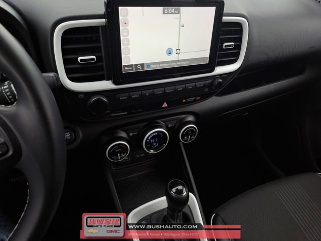 Used 2022 Hyundai Venue Limited image 20