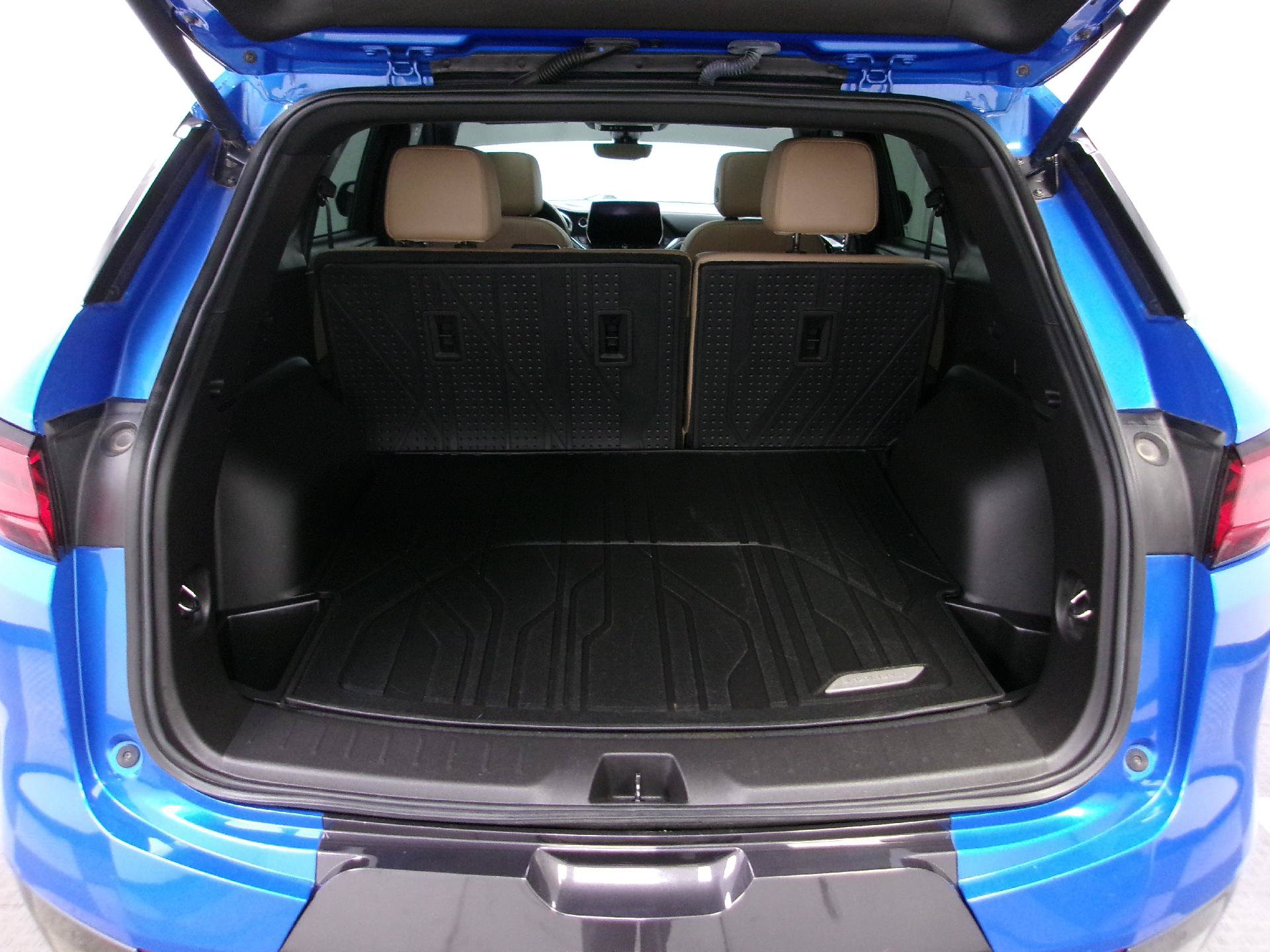 Used 2024 Chevrolet Blazer Premier w/ Driver Confidence II Package FWD image 11