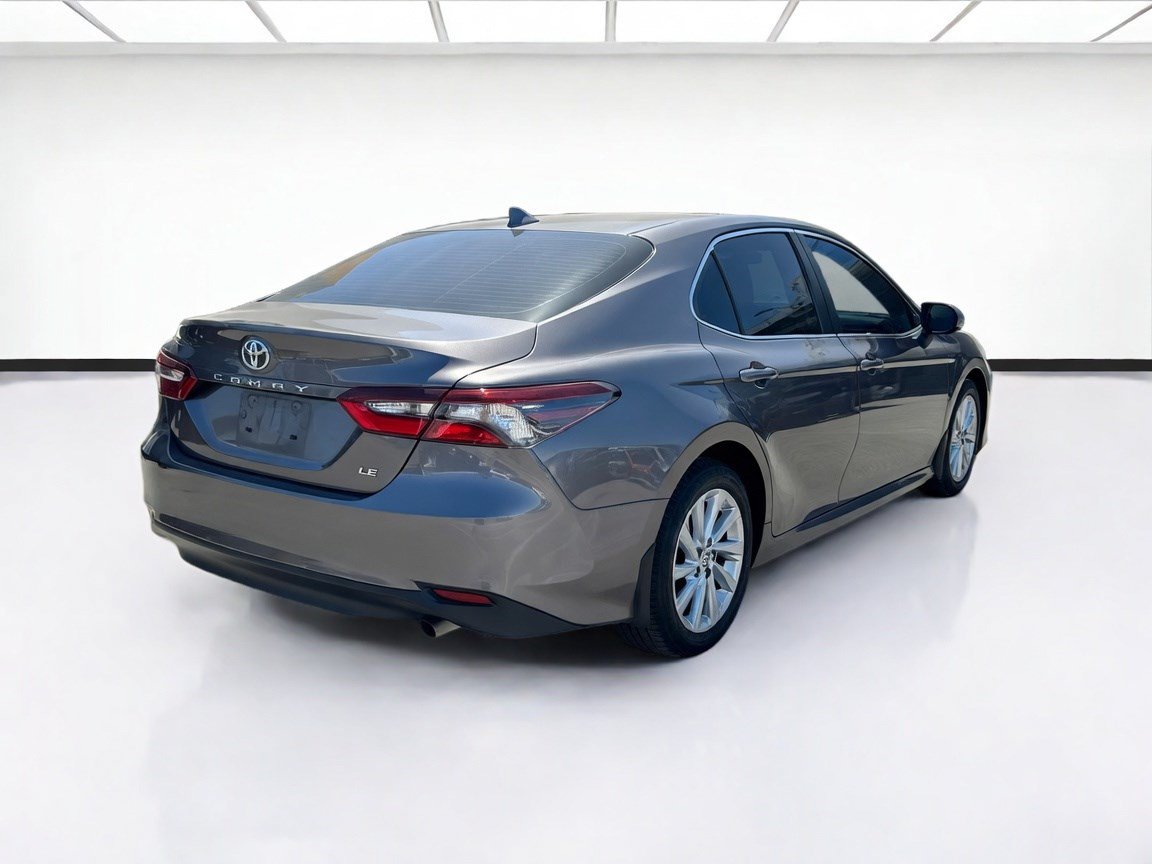 Used 2023 Toyota Camry LE FWD image 4