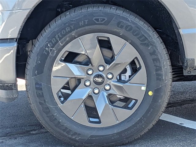 New 2025 Ford F150 Lightning Flash image 25