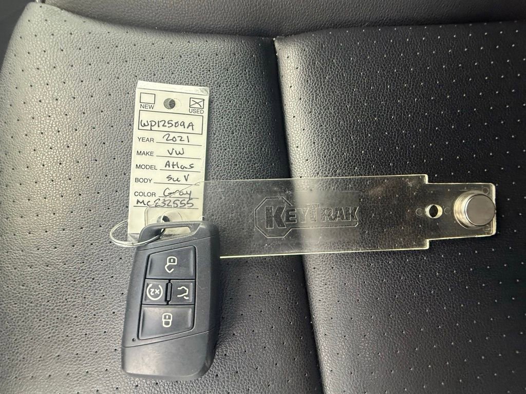 Used 2021 Volkswagen Atlas Cross Sport SE image 41
